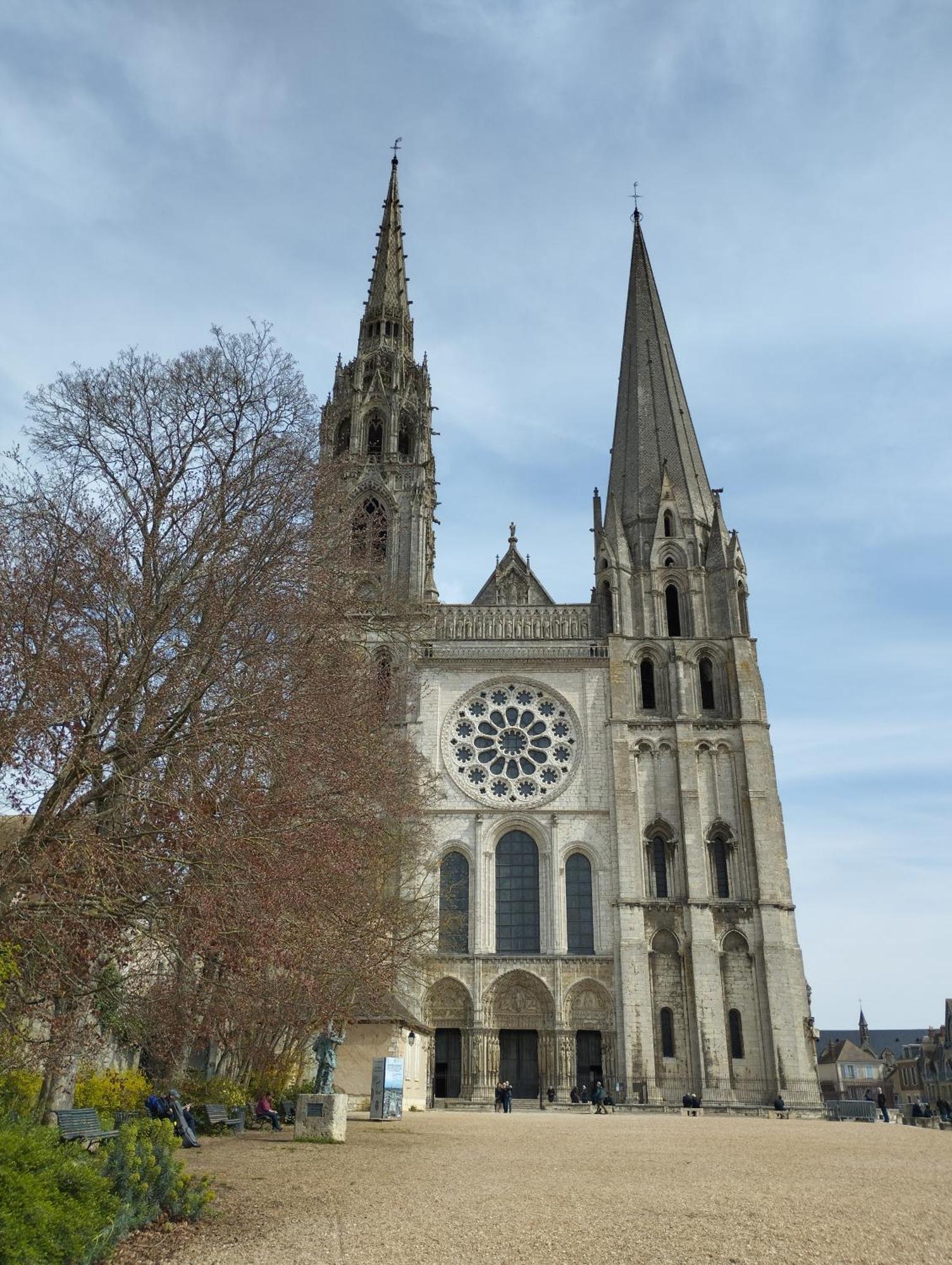Logis L'Hôtel Chartres Buitenkant foto
